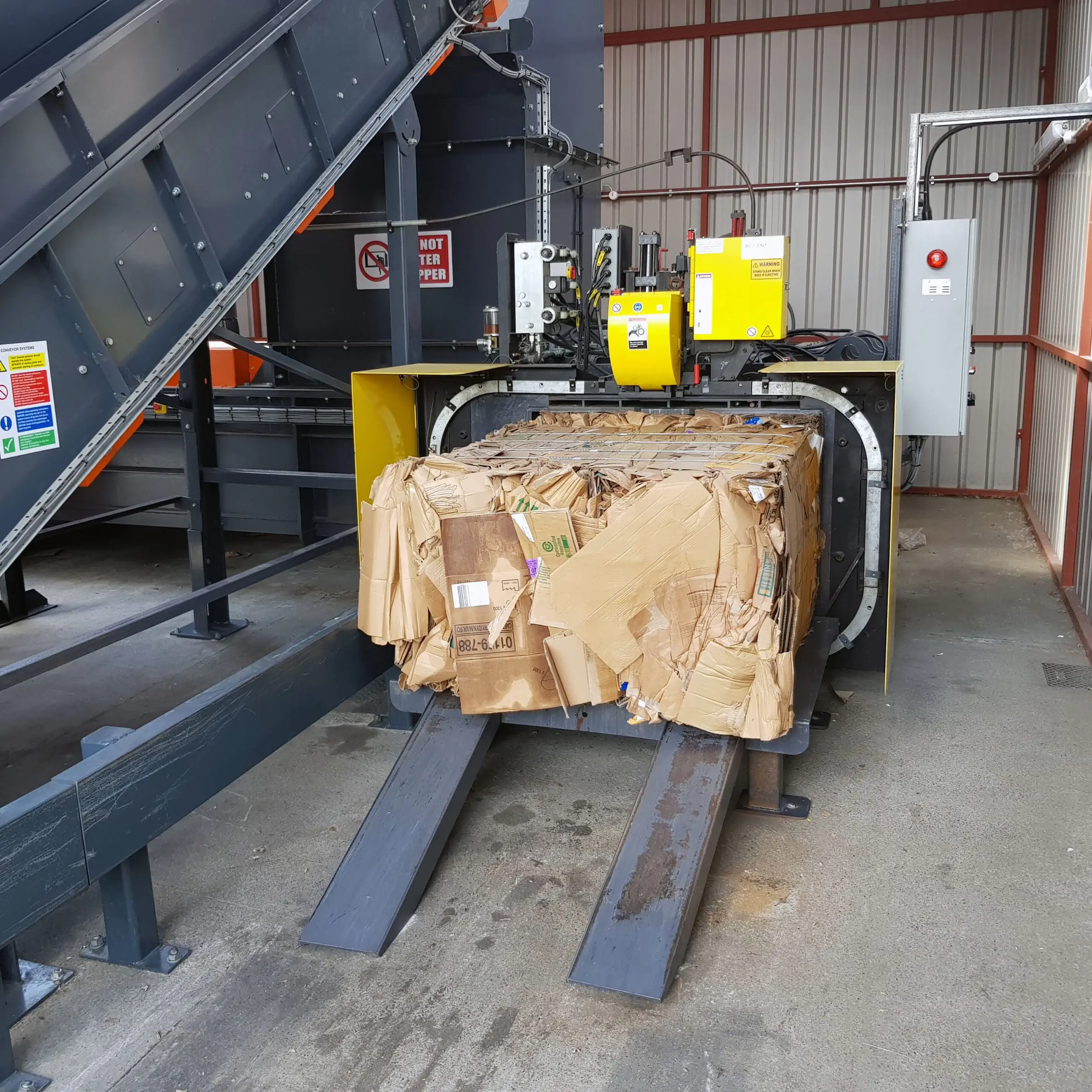 CKTR63 – Ballepresser, leveret af CK International